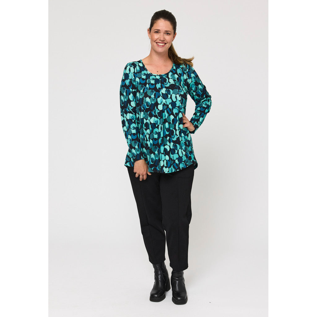 OUr model is wearing Pont Neuf Elvira jersey tunic in petrol for Froxx Clothing who are plus size specialists