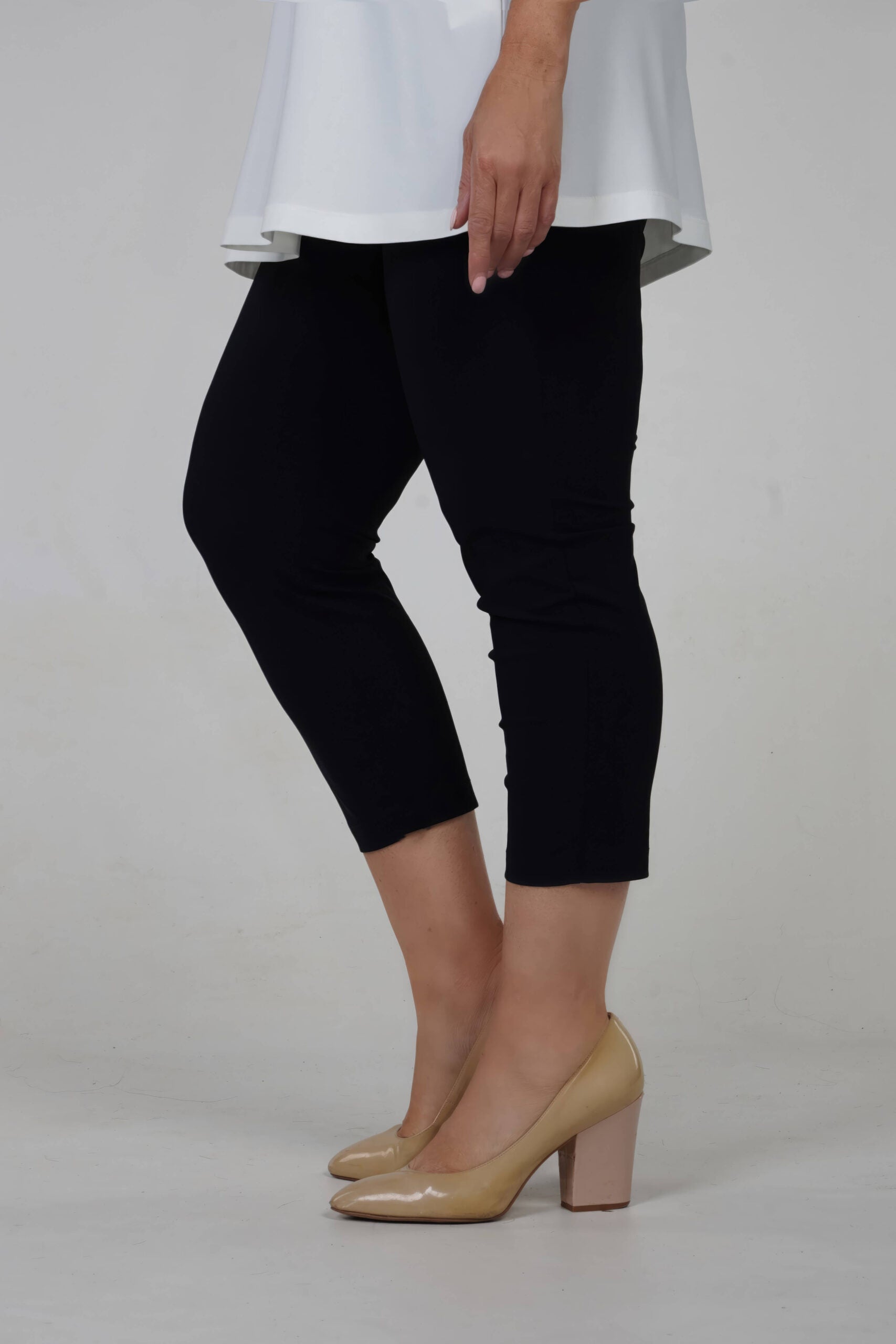 Our model is wearing Doris Streich silky jersey legging in black for Froxx Clothing plus sizes