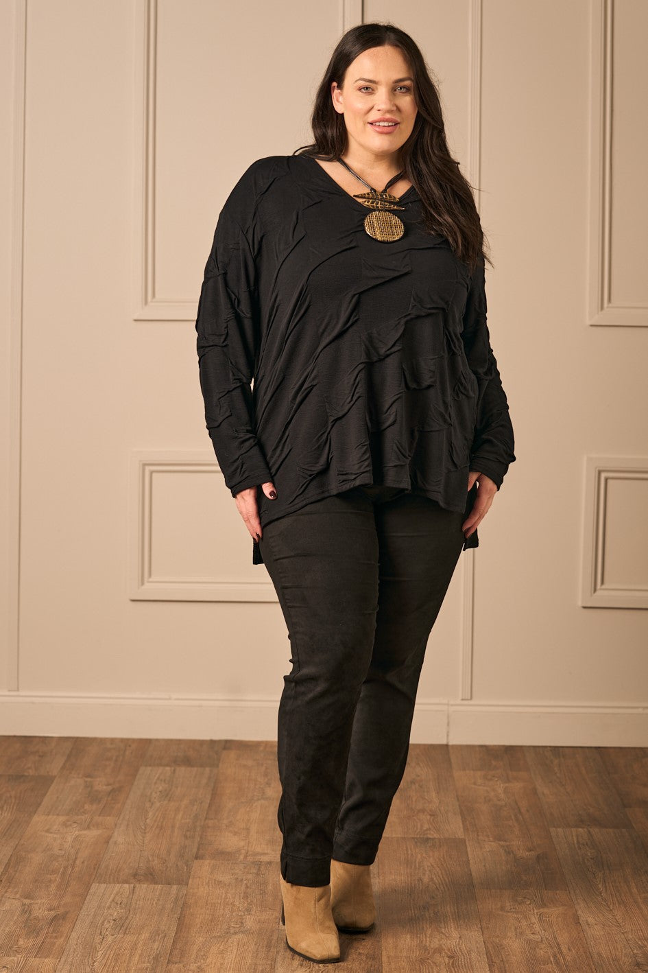 Our new model Zhana Paton is modelling Doris Streich jersey texture tunic in black for Froxx Clothing who specialise in plus size fashion