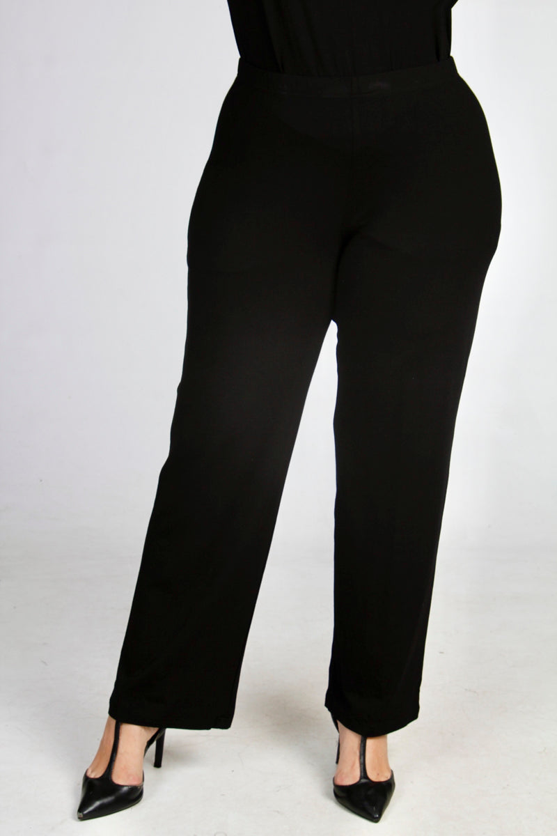 Our model is wearing Doris Streich jersey palazzos in black for Froxx CLothing