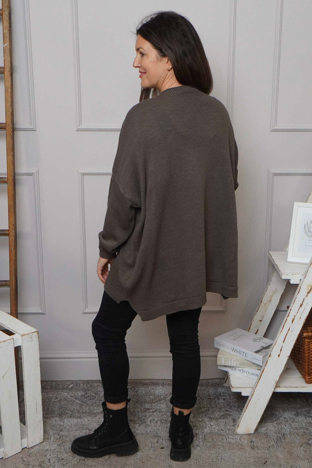 Made In Italy V neck jumper - Mocha